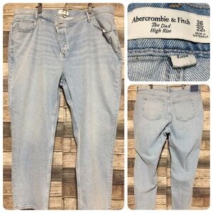Abercrombie Fitch The Dad High Rise Jeans Women’s 36/22R Light Wash